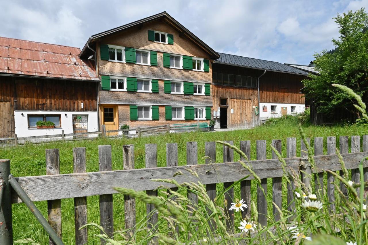 Ferienbauernhof Moosbrugger Apartment Schoppernau Ngoại thất bức ảnh
